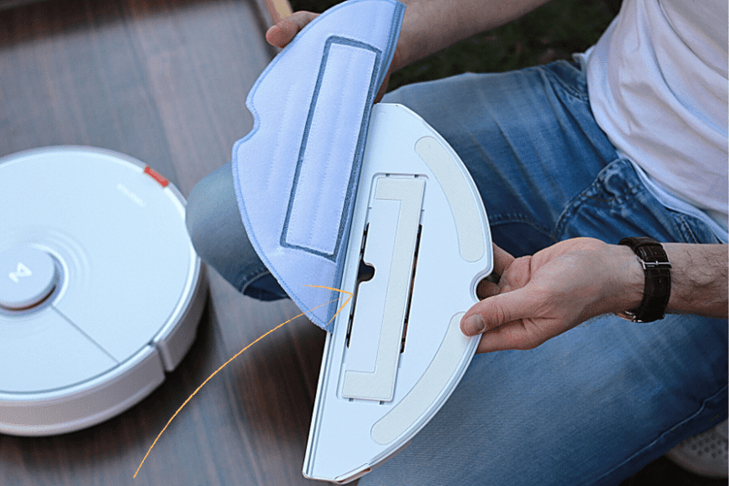 The vibration motor of the Roborock S7’s mopping plate